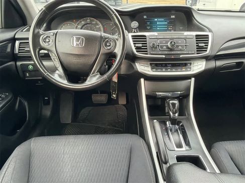 Used 2015 Honda Accord Sport image 19