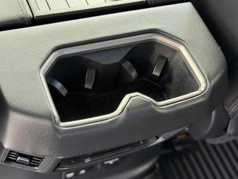 Used 2023 Toyota Tundra Limited AWD/4WD image 7