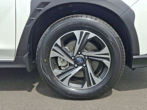 Certified 2024 Subaru Crosstrek 2.0i Premium AWD/4WD image 9