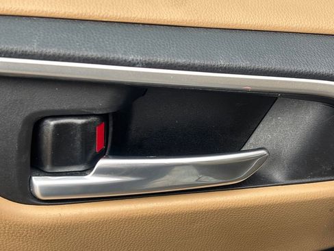 Used 2023 Toyota RAV4 XLE Premium image 7