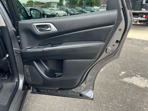 Used 2015 Nissan Pathfinder SL AWD/4WD image 13