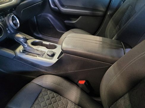 Used 2020 Chevrolet Blazer LT FWD image 26