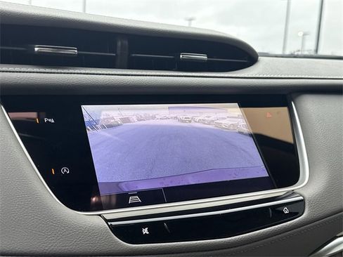 Used 2023 Cadillac XT5 Premium Luxury image 17