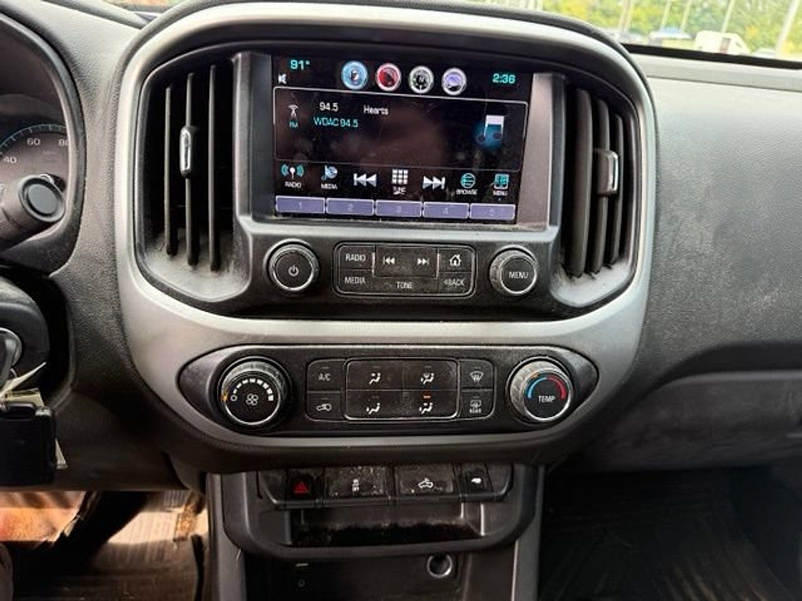 Used 2016 Chevrolet Colorado LT w/ LT Convenience Package AWD/4WD image 10