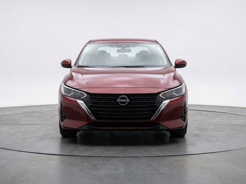 Used 2025 Nissan Sentra SV FWD image 2