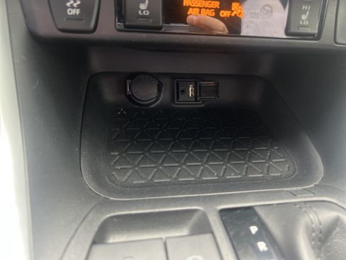 Used 2019 Toyota RAV4 XSE w/ Carpet Mat Package AWD/4WD image 44