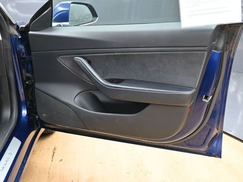 Used 2018 Tesla Model 3 Long Range RWD image 39