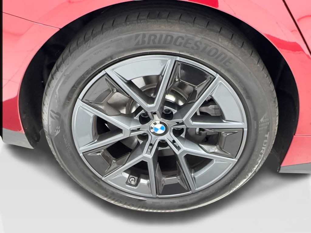 Used 2025 BMW i4 eDrive40 w/ Driving Assistance Package RWD image 16