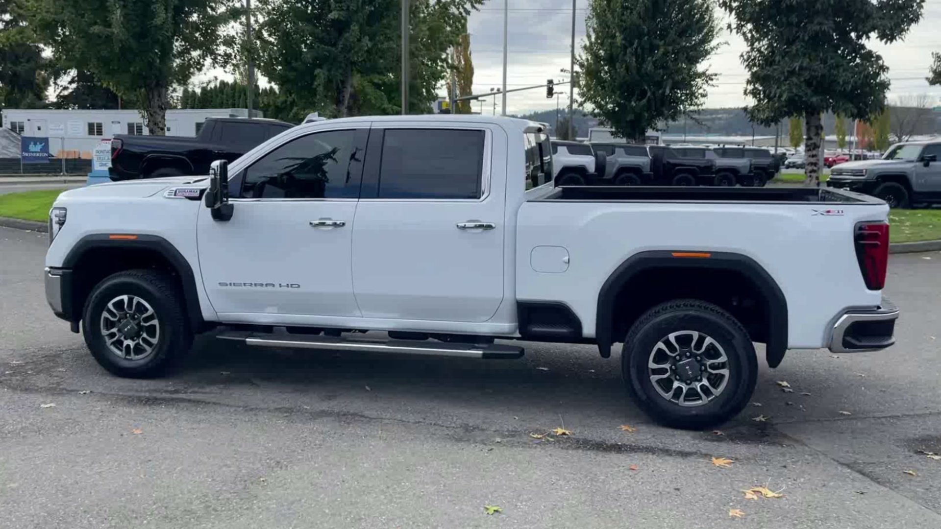 New 2026 GMC Sierra 3500 SLT w/ SLT Premium Package AWD/4WD image 74