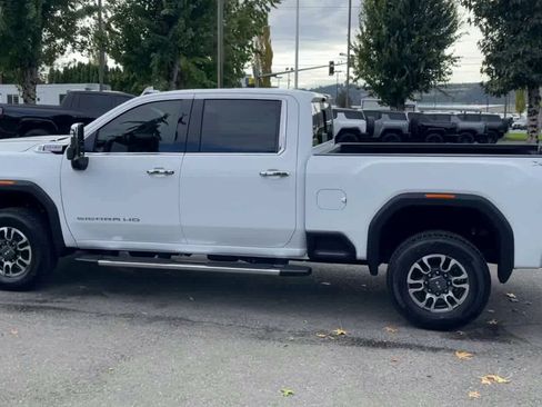 New 2026 GMC Sierra 3500 SLT w/ SLT Premium Package AWD/4WD image 74
