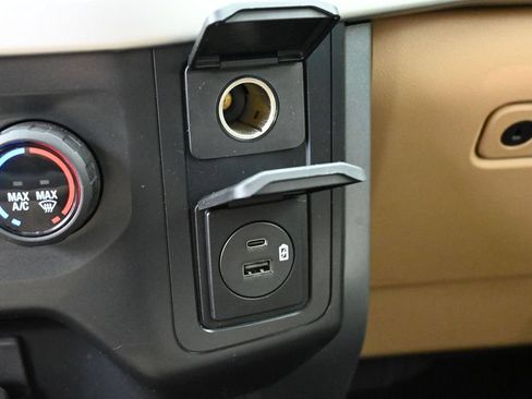Used 2022 Ford F150 XLT AWD/4WD image 14