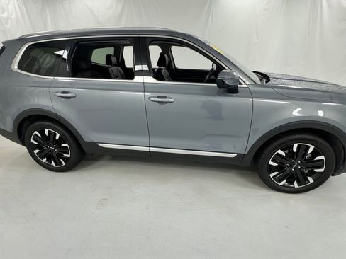Used 2024 Kia Telluride SX Prestige AWD/4WD image 2