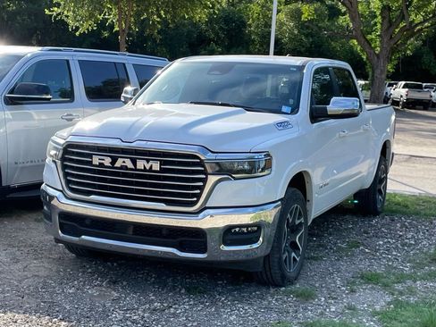 Used 2025 RAM 1500 Laramie AWD/4WD image 1