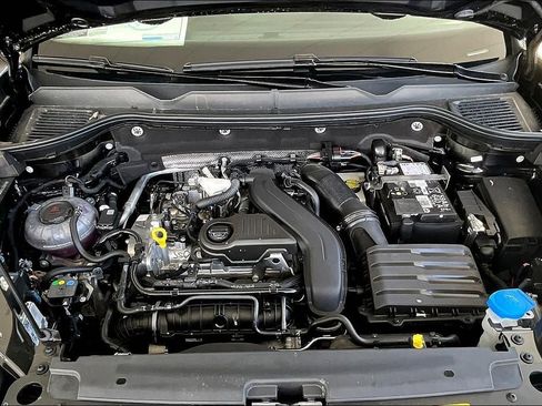 New 2025 Volkswagen Taos S image 9