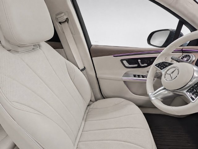 Certified 2023 Mercedes-Benz EQE 350+ 4MATIC SUV image 19