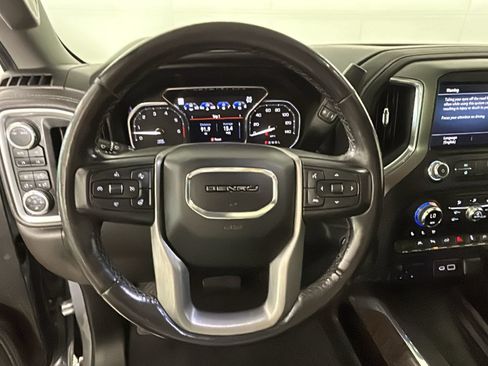 Used 2022 GMC Sierra 1500 Denali w/ Denali Reserve Package AWD/4WD image 17