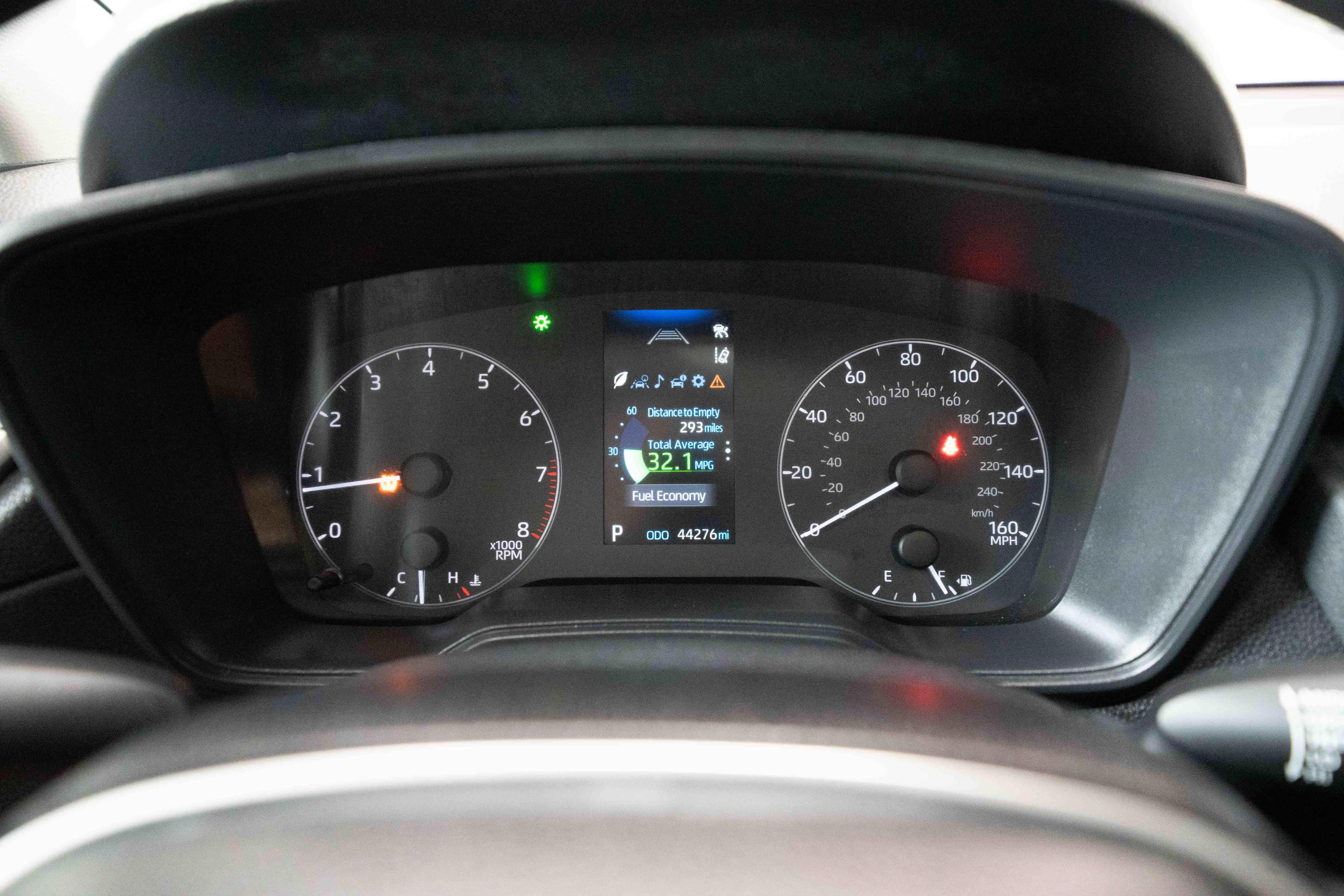 Used 2025 Toyota Corolla Cross LE w/ Moonroof Package AWD/4WD image 16