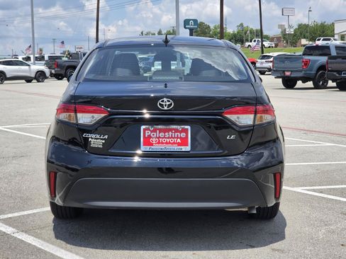 Used 2026 Toyota Corolla LE FWD image 5