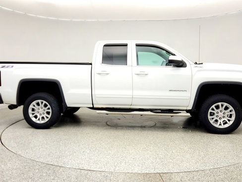 Used 2015 GMC Sierra 1500 SLE w/ SLE Value Package AWD/4WD image 4