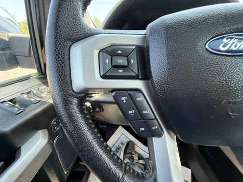 Used 2015 Ford F150 Lariat image 26