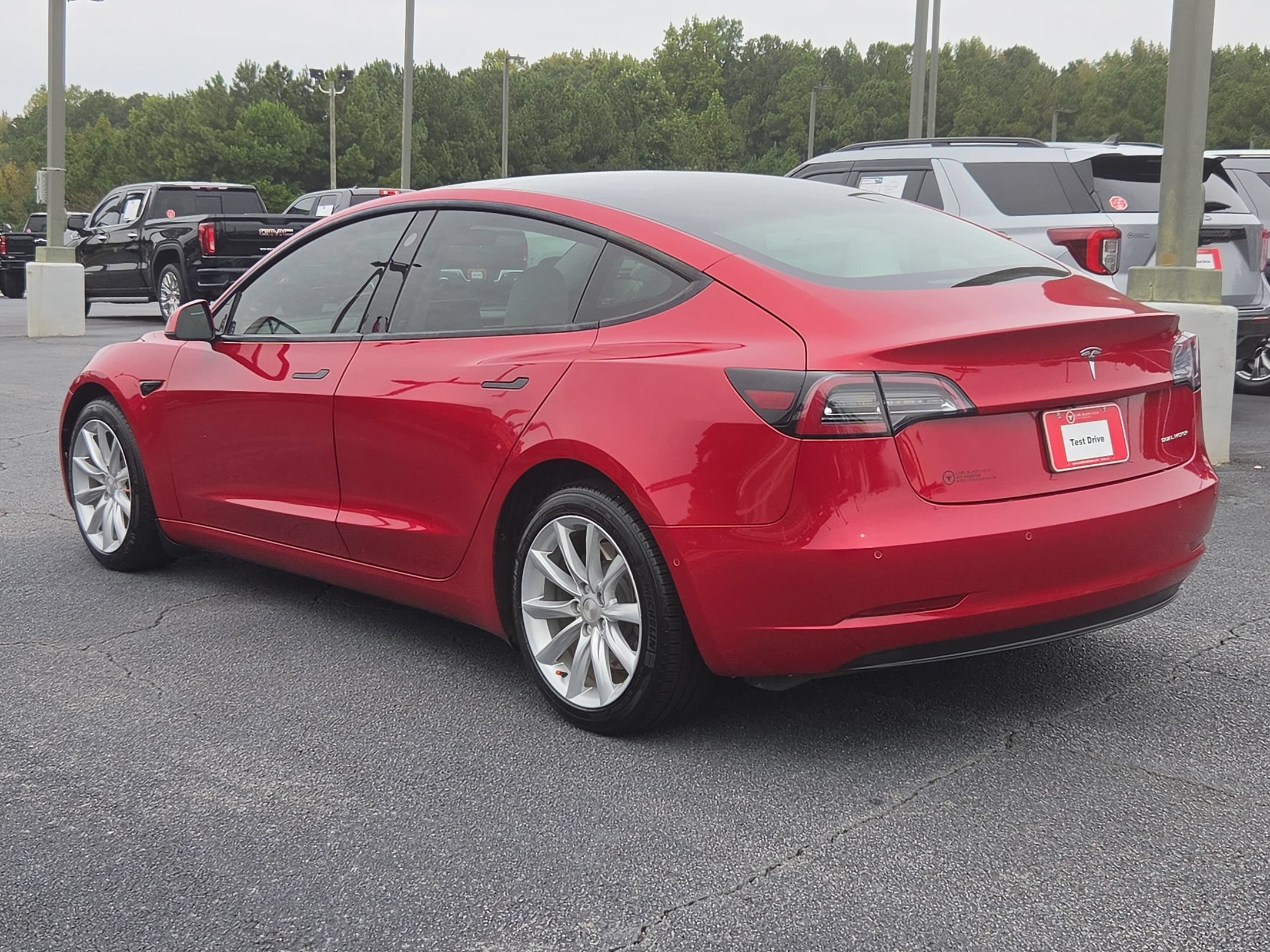 Used 2022 Tesla Model 3 Long Range AWD/4WD image 7