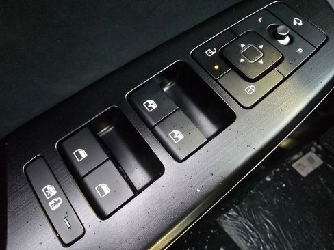 New 2025 Kia EV6 Wind image 24