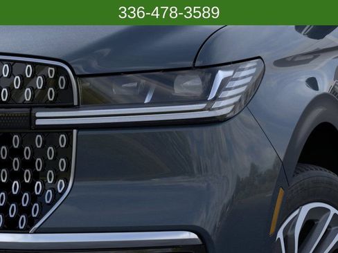 New 2026 Lincoln Navigator L Reserve AWD/4WD image 18