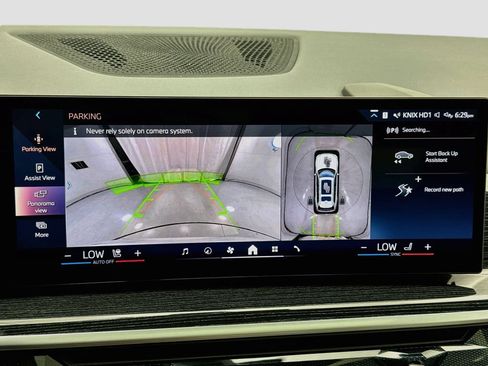 Used 2025 BMW X7 xDrive40i w/ M Sport Package AWD/4WD image 15