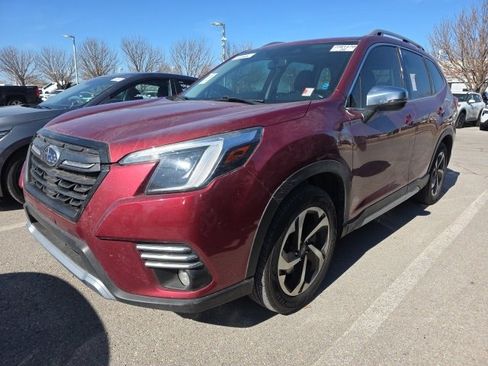 Used 2022 Subaru Forester Touring image 3