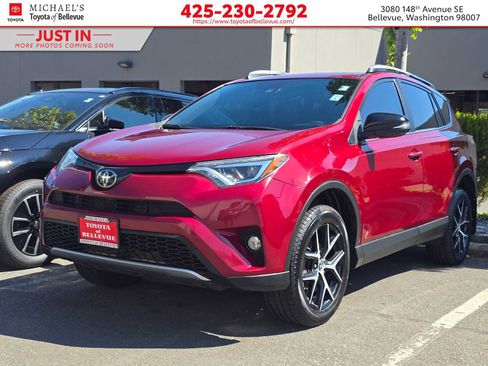Used 2018 Toyota RAV4 SE w/ Power Extra Value Package AWD/4WD image 1