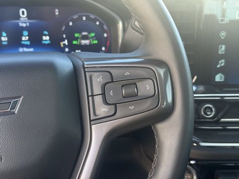 Used 2024 Chevrolet Silverado 2500 ZR2 w/ Technology Package image 16