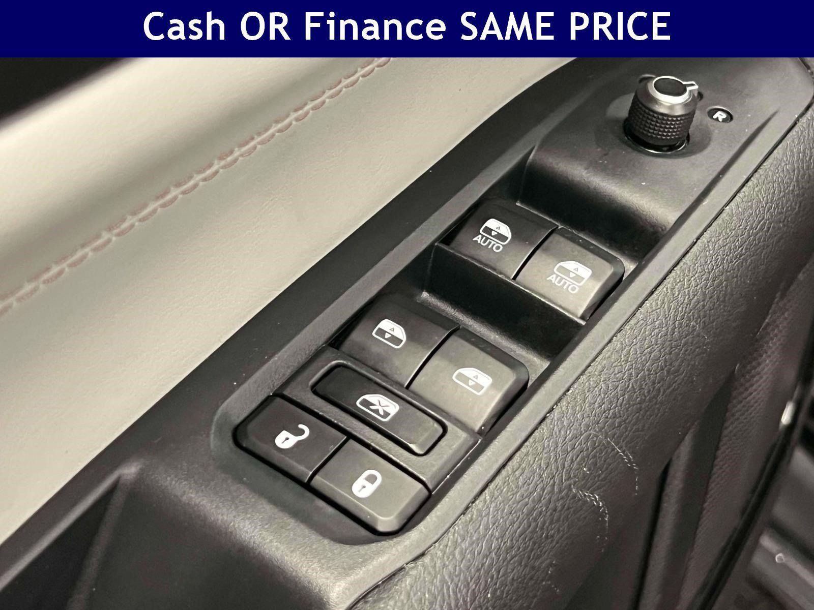 Used 2025 Jeep Compass Limited AWD/4WD image 17