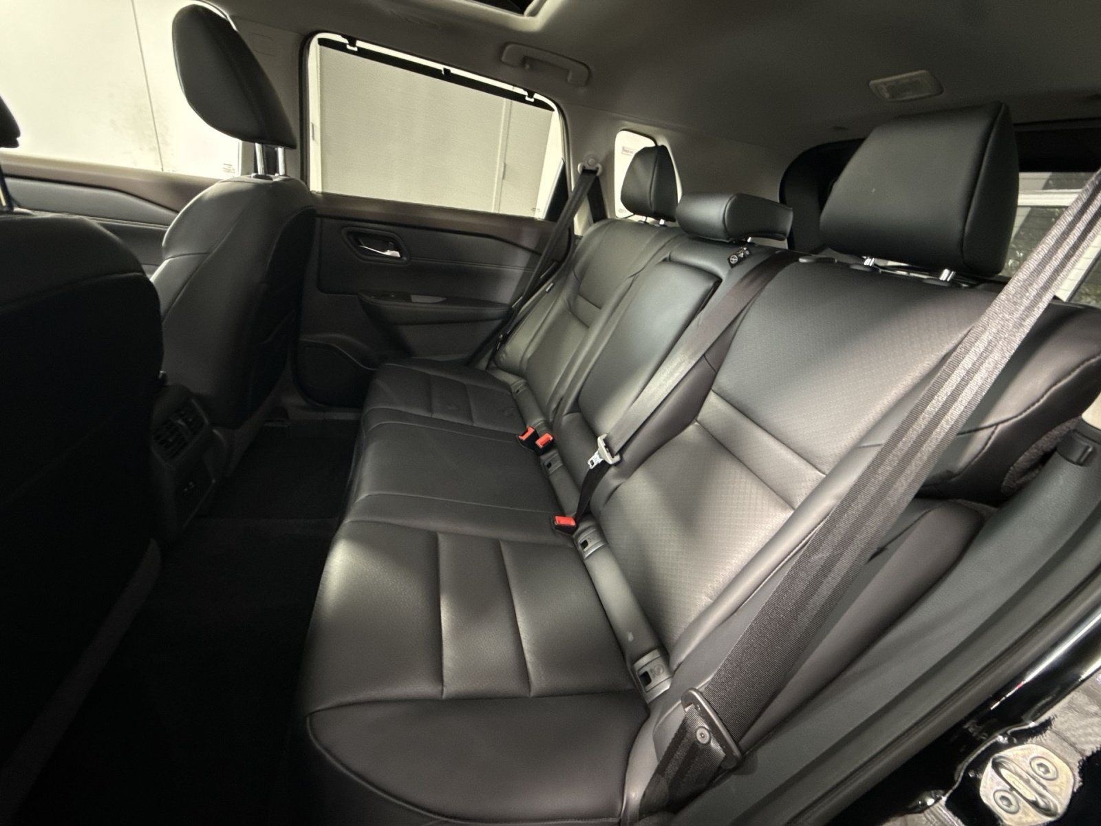 Used 2023 Nissan Rogue SV w/ SV Premium B Package AWD/4WD image 26