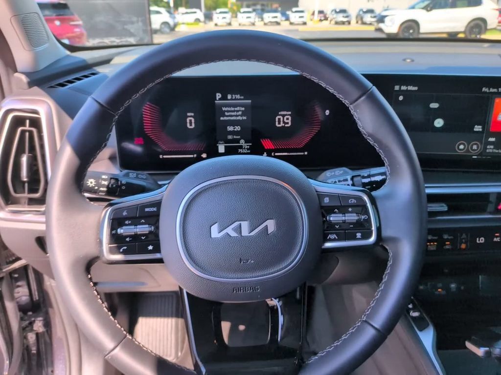 Used 2025 Kia Sorento EX AWD/4WD image 20