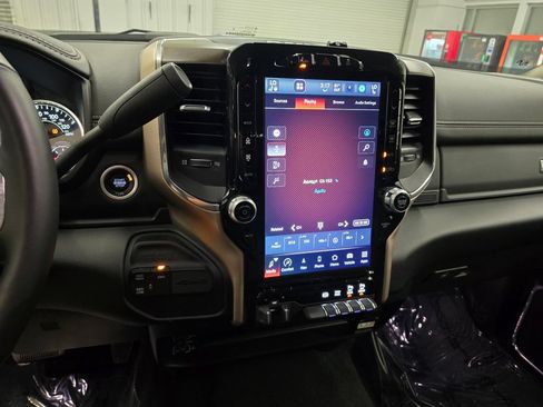 Used 2024 RAM 2500 Laramie w/ Safety Group AWD/4WD image 25