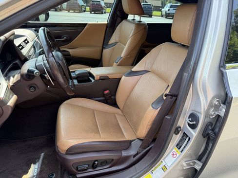 Used 2019 Lexus ES 350 w/ Premium Package FWD image 16