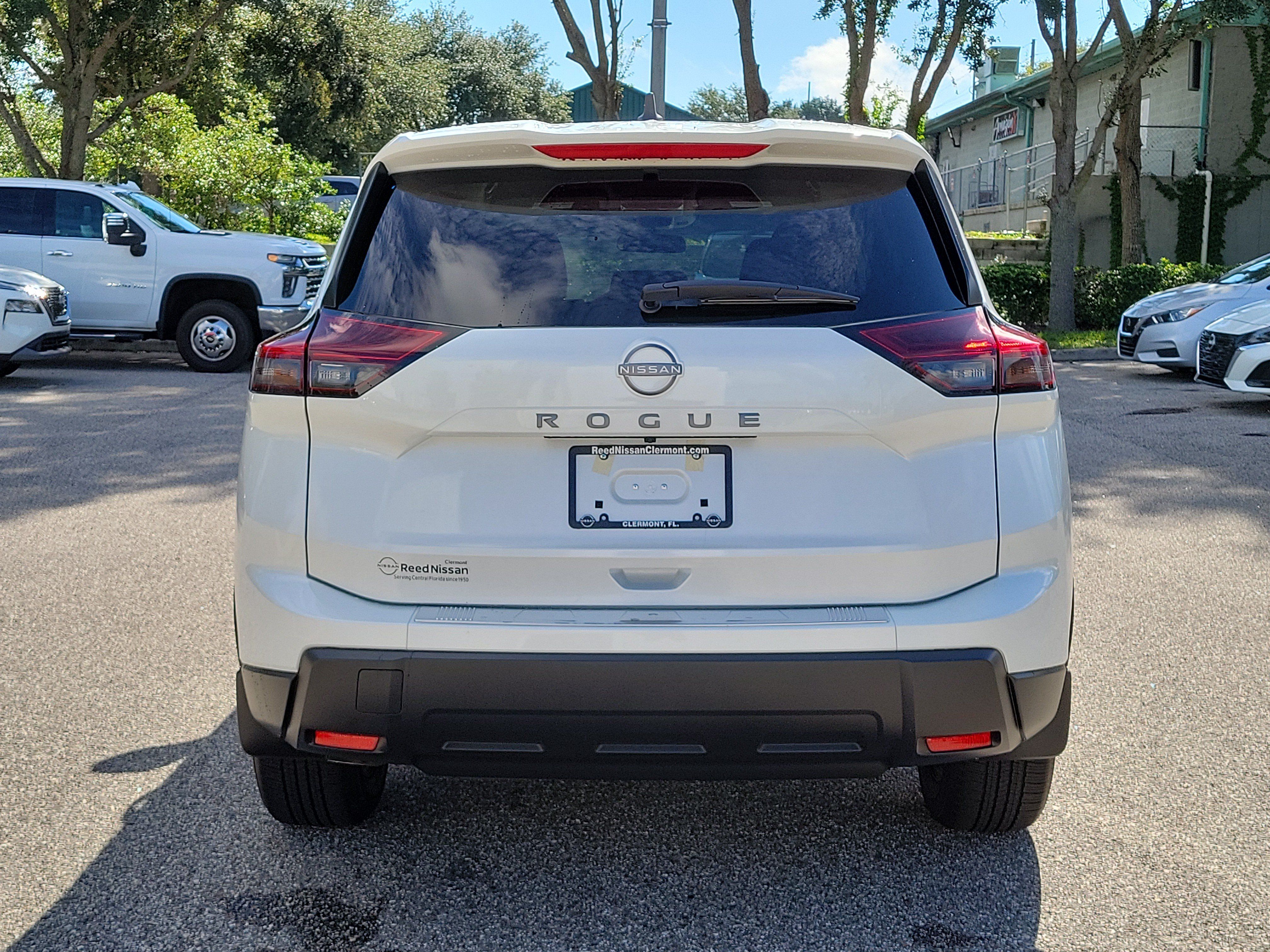 Certified 2026 Nissan Rogue SV w/ Cold Weather Package FWD image 7