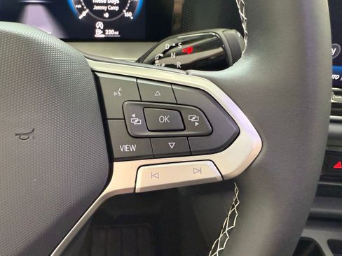 New 2025 Volkswagen Tiguan SE image 15