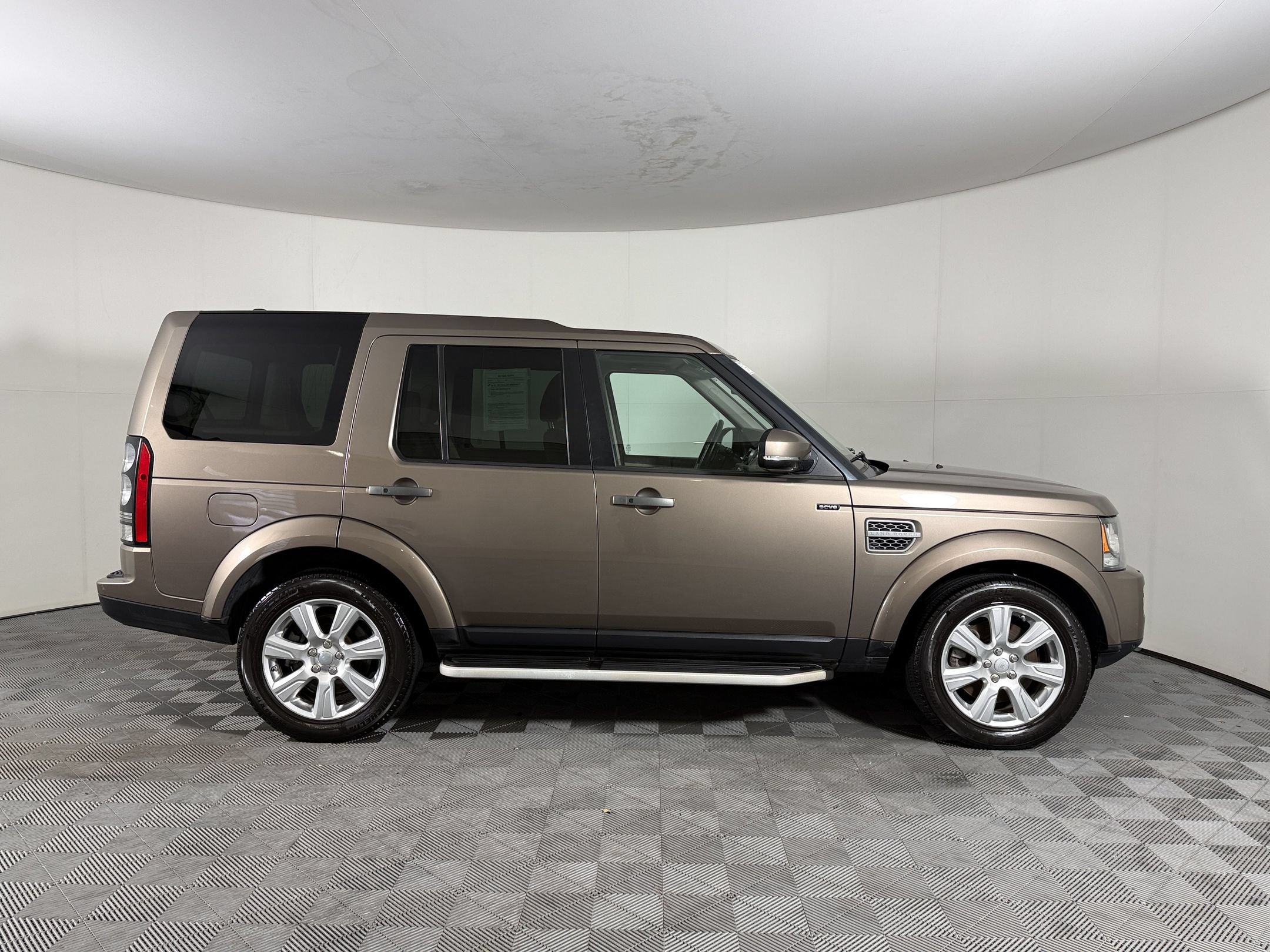 Used 2015 Land Rover LR4 HSE AWD/4WD image 8