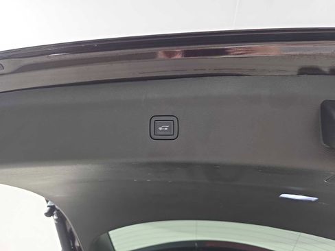 Used 2023 Buick Enclave Avenir w/ Avenir Technology Package image 41