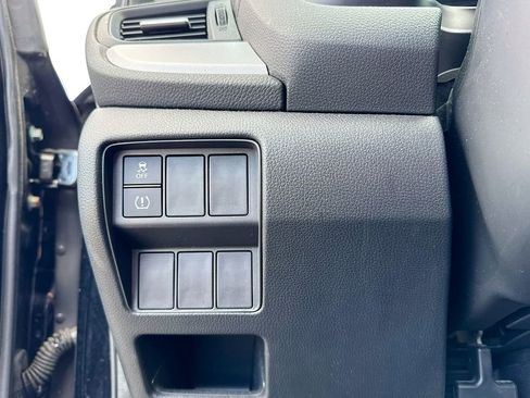 Used 2018 Honda CR-V LX image 27