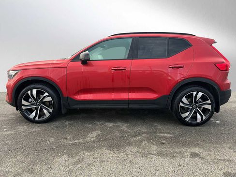 Certified 2024 Volvo XC40 B5 Plus w/ Protection Package Premier image 6