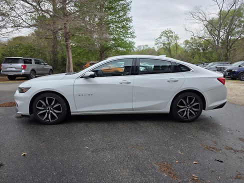 Used 2017 Chevrolet Malibu LT image 4