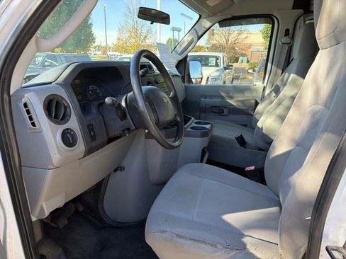 Used 2009 Ford E-250 and Econoline 250 image 14
