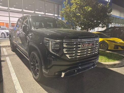 Used 2023 GMC Sierra 1500 Denali w/ Denali Reserve Package image 2