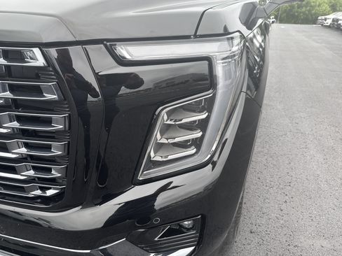 Used 2026 GMC Yukon Denali Ultimate AWD/4WD image 14