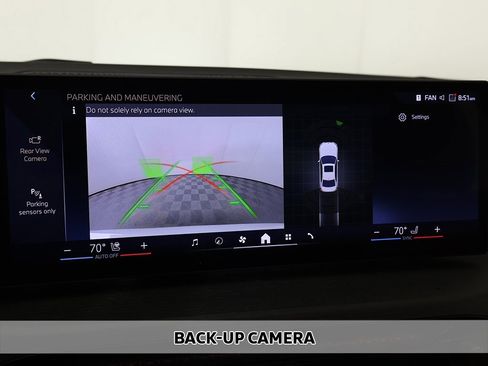 Used 2025 BMW 330i xDrive Sedan w/ M Sport Package image 6