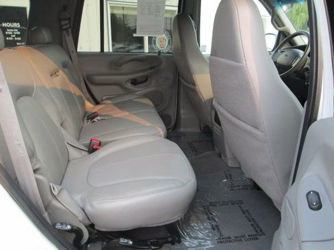 Used 2000 Ford Expedition XLT AWD/4WD image 14