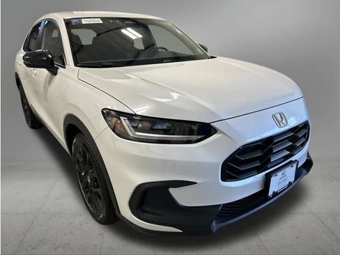 Certified 2024 Honda HR-V Sport image 9