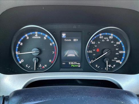 Used 2017 Toyota RAV4 XLE image 22